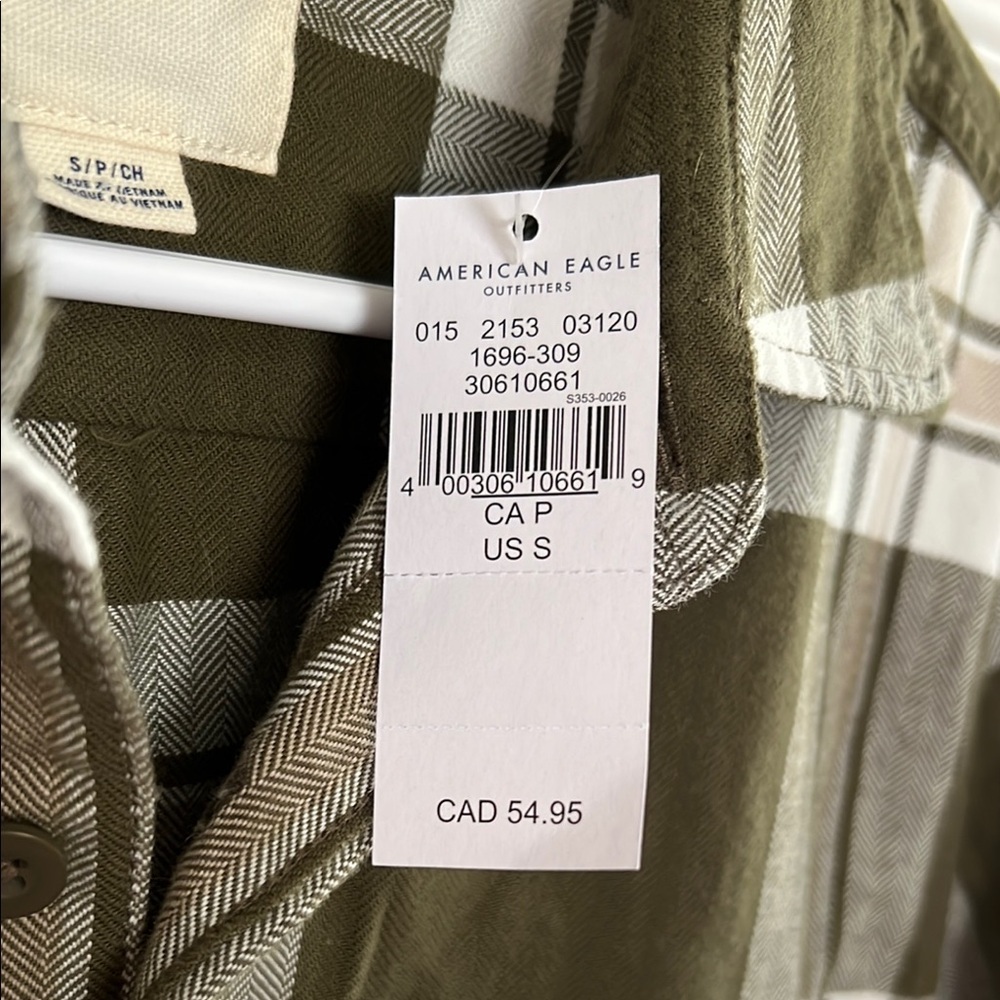 American Eagle Green and White Casual Button Down Shirt - Picture 6 of 7